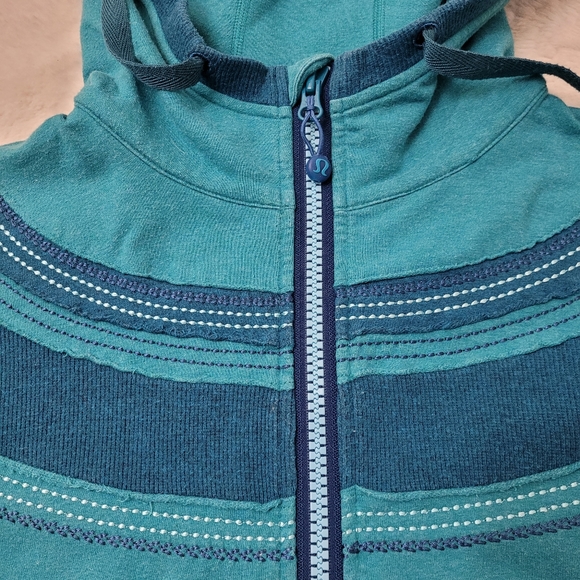 Vintage Lululemon turquoise sweater - Picture 4 of 10